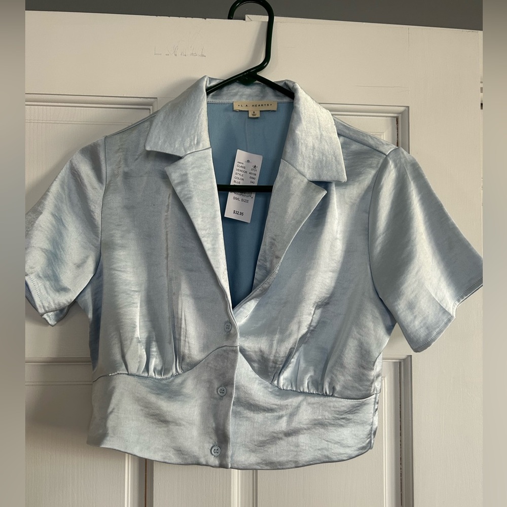 NWT! Women’s blue crop blouse